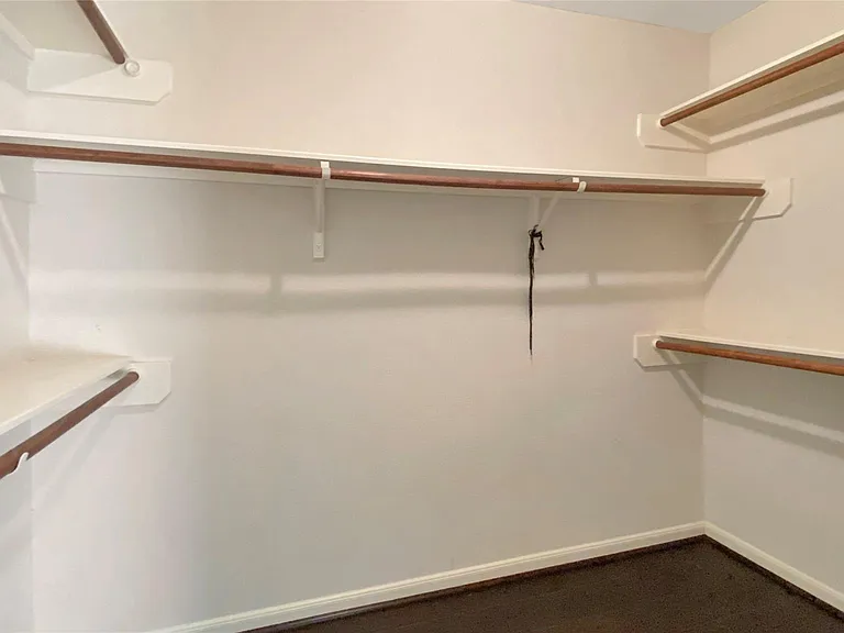 2614 Skyview Knoll Ct — Photo 16