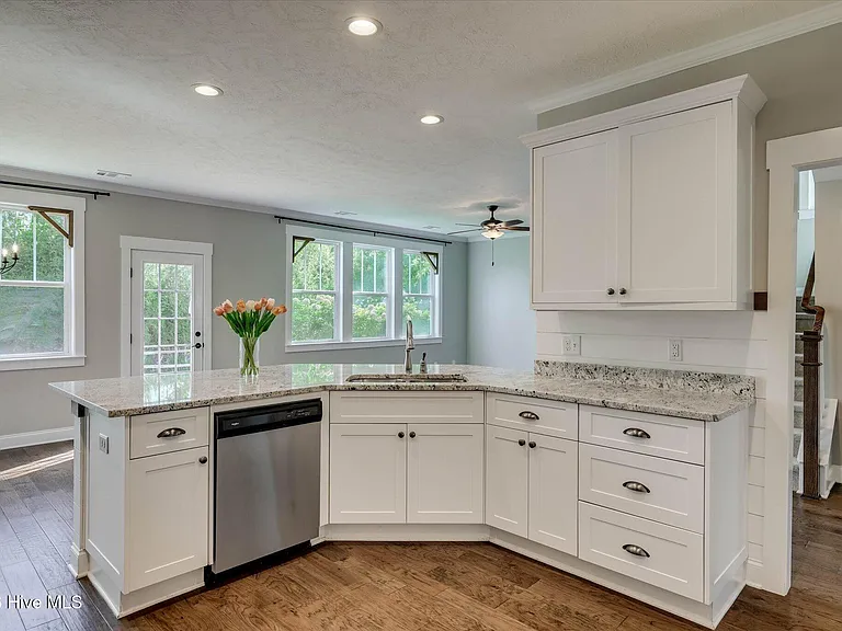 1003 Glenhaven Dr — Photo 11