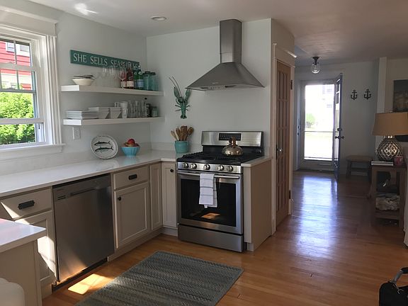4th image of 68 Pillsbury St