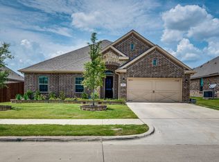 629 Grove Park Ln, Midlothian, TX 76065