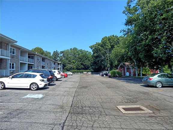 3rd image of 40 Chapel St APT 104