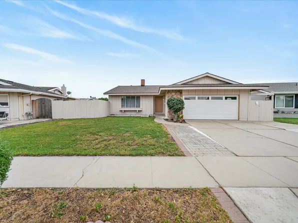 451 La Jolla Way, Salinas, CA 93901