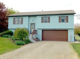 11128 Smithson Dr, North East, PA 16428