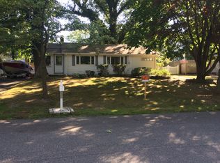 74 Cedar Dr, MILLER PLACE, NY 11764