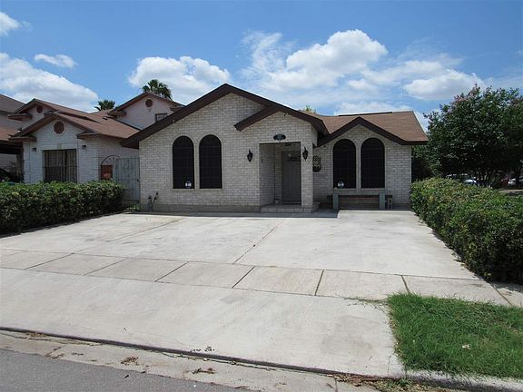 2nd image of 1421 Los Ebanos Dr