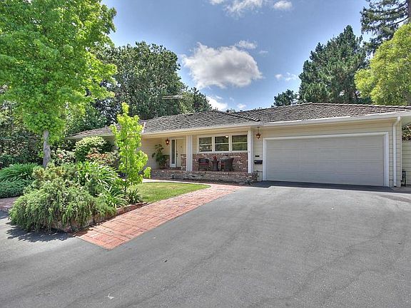 4th image of 945 Wallea Dr