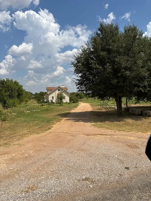 3 bed, 1246 sqft, $1,000 — Photo 1