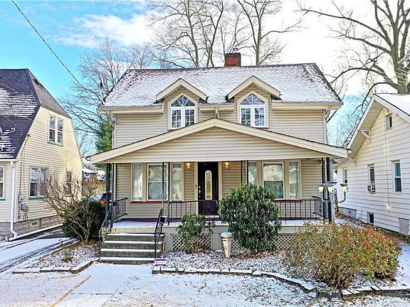 2nd image of 1407 Meadowbrook Ave SE