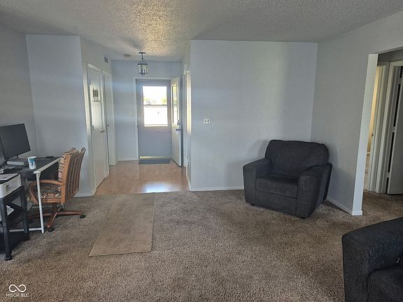 4th image of 5703 Wood Hollow Dr