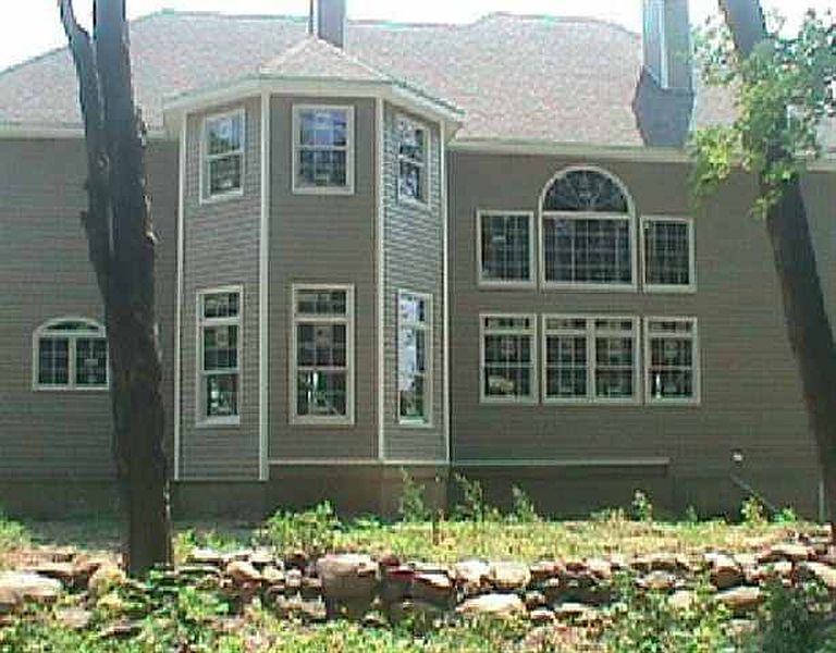 2nd image of 18 SETTLERS Ridge
