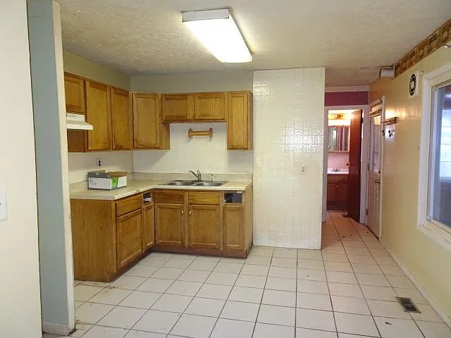 481 Nassau Dr — Photo 7