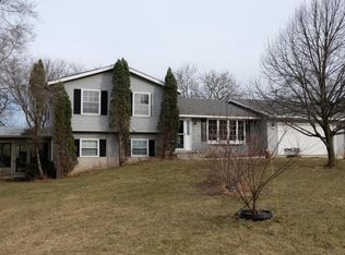 1848 East Dr, East Troy, WI 53120
