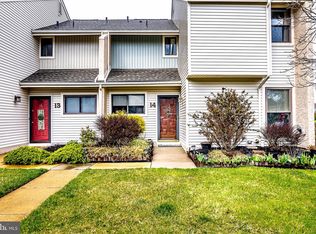 14 Tulip Ct, Mount Laurel, NJ 08054