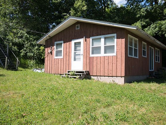 3rd image of 425 Acacia Way