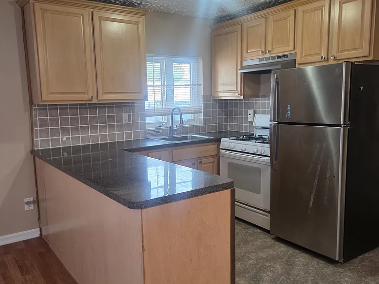 239 Hollywood Ave #1 — Photo 2