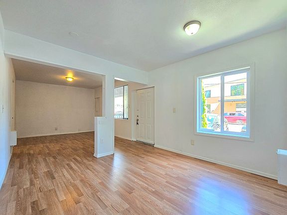 5th image of 15602 Ash Way Unit 1-4
