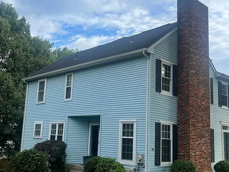 82 Liberty Dr — Photo 2