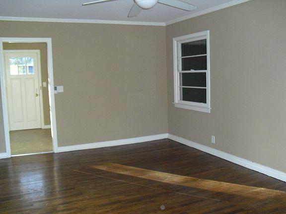 3rd image of 36 Mayo Dr