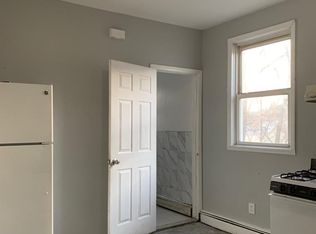 231 3rd St APT 3, Elizabeth, NJ 07206