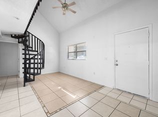 2142 Bradford St APT 302, Clearwater, FL 33760