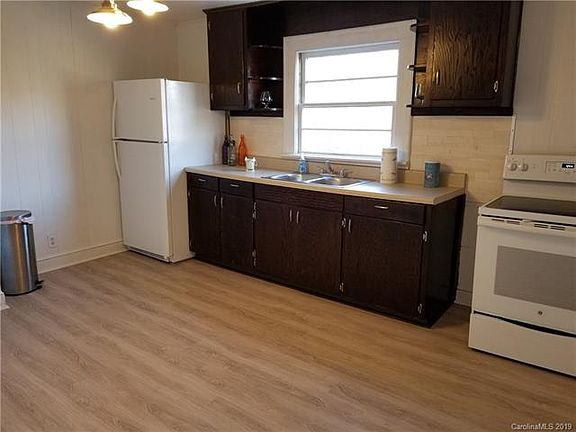 2nd image of 3515 14th Avenue Dr SW