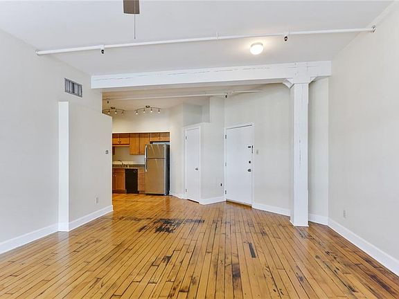 2nd image of 1111 S Peters St APT 315