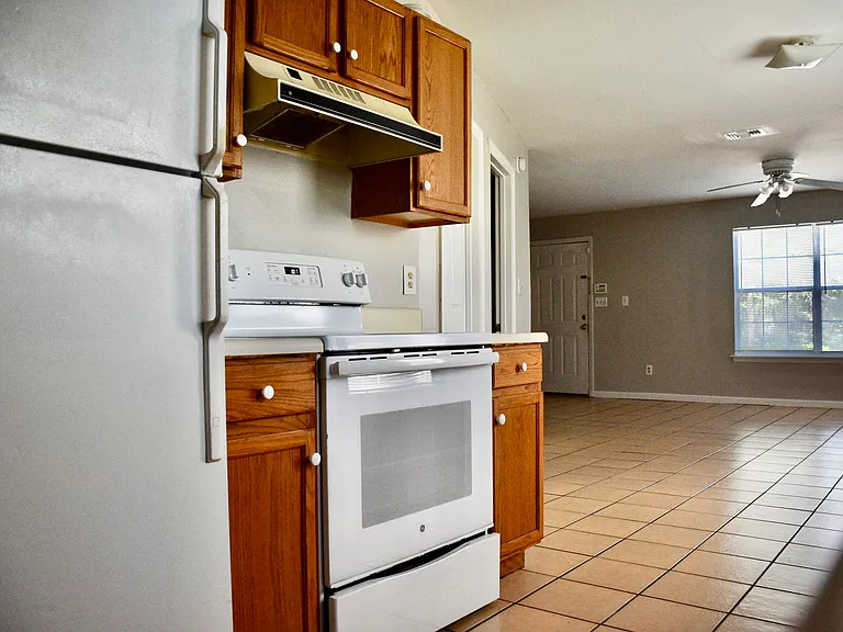 804 N Woodward Ave #A — Photo 37