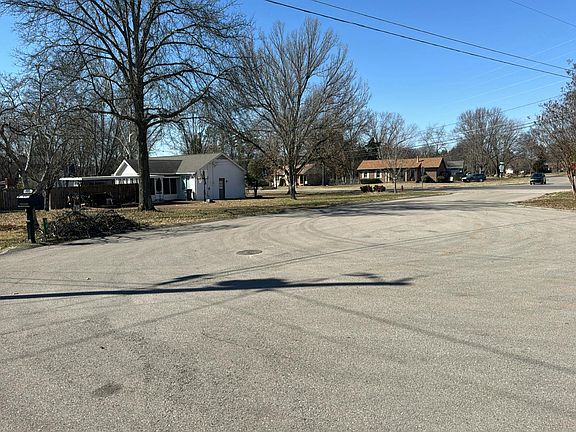 5th image of 402 Dortch Ct