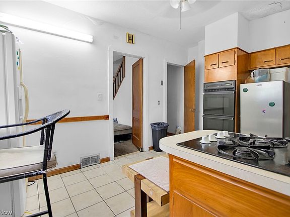 4th image of 3033 West Blvd