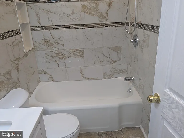 963 E Godfrey Ave — Photo 10
