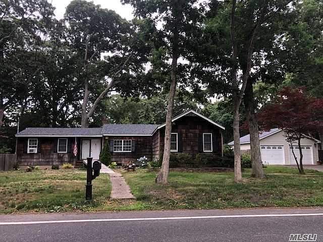 1st image of 165 Magnolia Dr