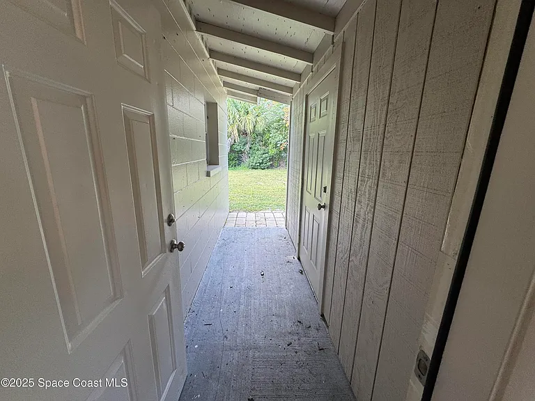 Thistleberry Dr — Photo 13