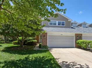 875 Winchester Ln, Northbrook, IL 60062