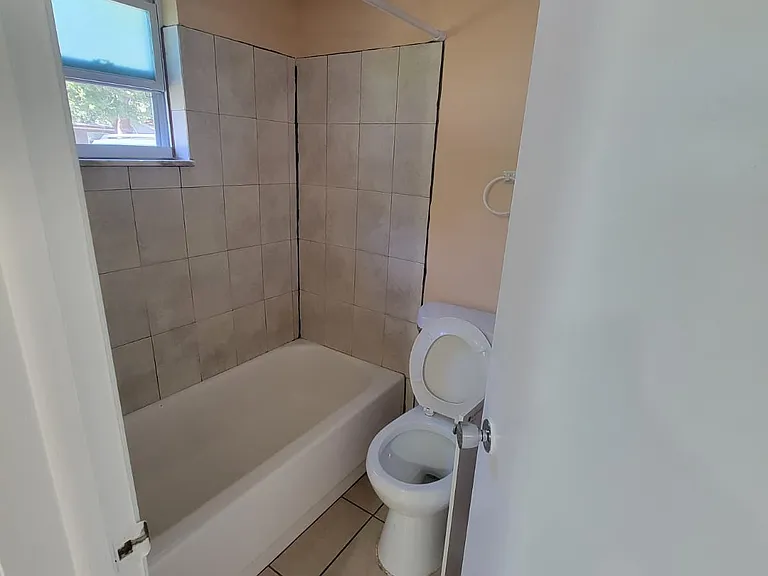 1808 Hacienda Way — Photo 5