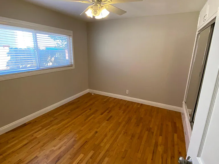 116 W Maple Ave — Photo 6