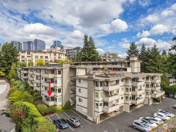 9951 Lake Washington Boulevard NE #11, Bellevue, WA 98004