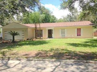 6926 Greenhill Pl, Tampa, FL 33617