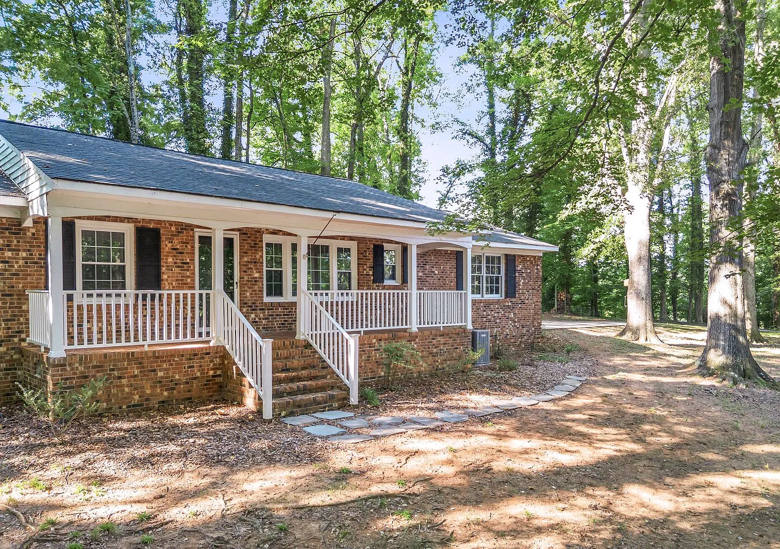 Summerfield, Updated Brick Ranch Home, SS Appliances, FP, Hardwoods, Front Porch & Carport! — Photo 2