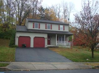 4386 Hillside Rd, Reading, PA 19606