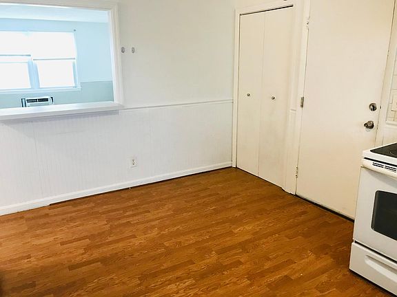 2nd image of 11 Woodbine St #D6