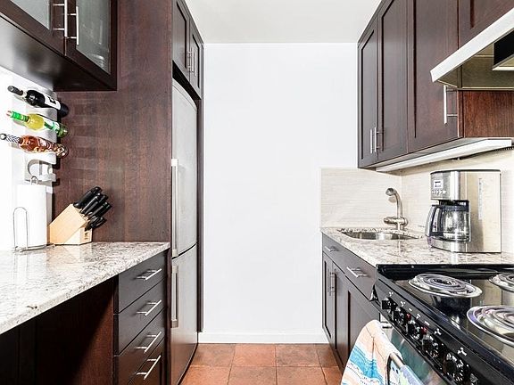 3rd image of 244 Madison Ave APT 16F
