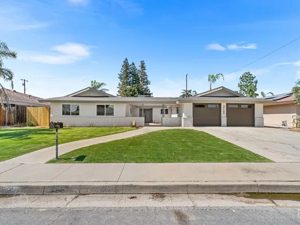 3700 Christmas Tree Ln, Bakersfield, CA 93306