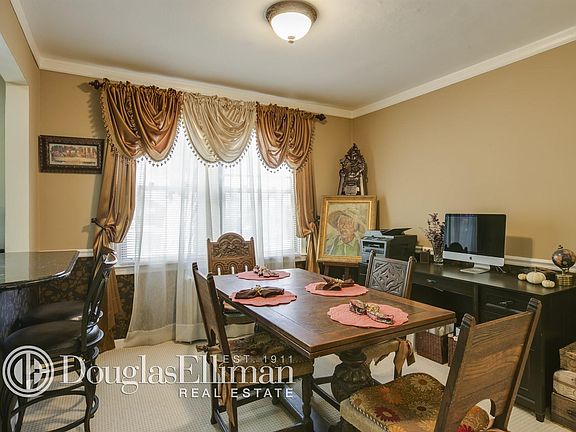 4th image of 17 Edwards St APT 2D