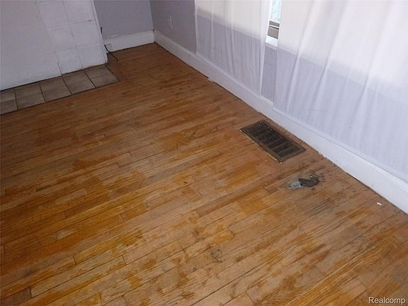 5th image of 16811 Ilene St
