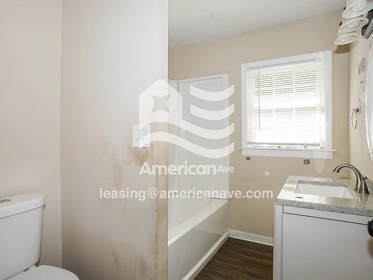 23323_010_main_bathroom_12799159.jpg