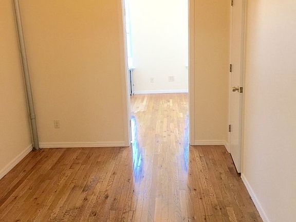 3rd image of 320 Prospect Ave #1
