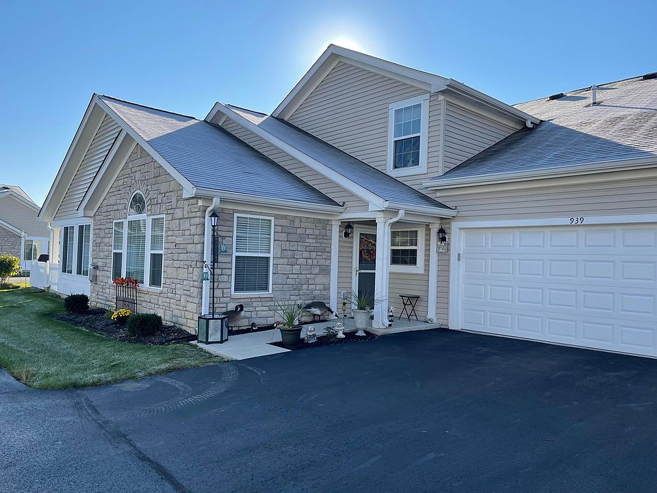 1st image of 939 Governors Cir