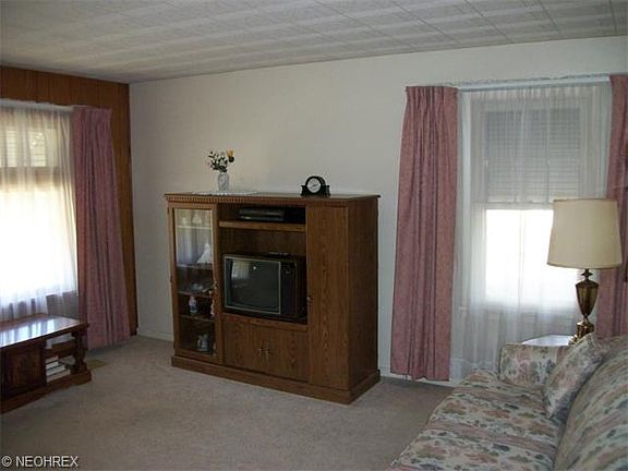 2nd image of 286 W Glendale St