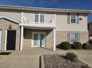 1040 Ekstam Dr APT 205, Bloomington, IL 61704