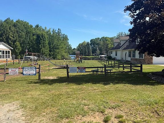3rd image of 1519 Lake James Dr